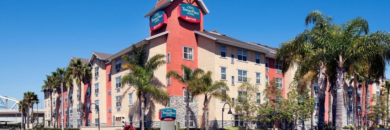 Exterior of TownePlace Suites Los Angeles LAX/Manhattan Beach on Aviation Boulevard